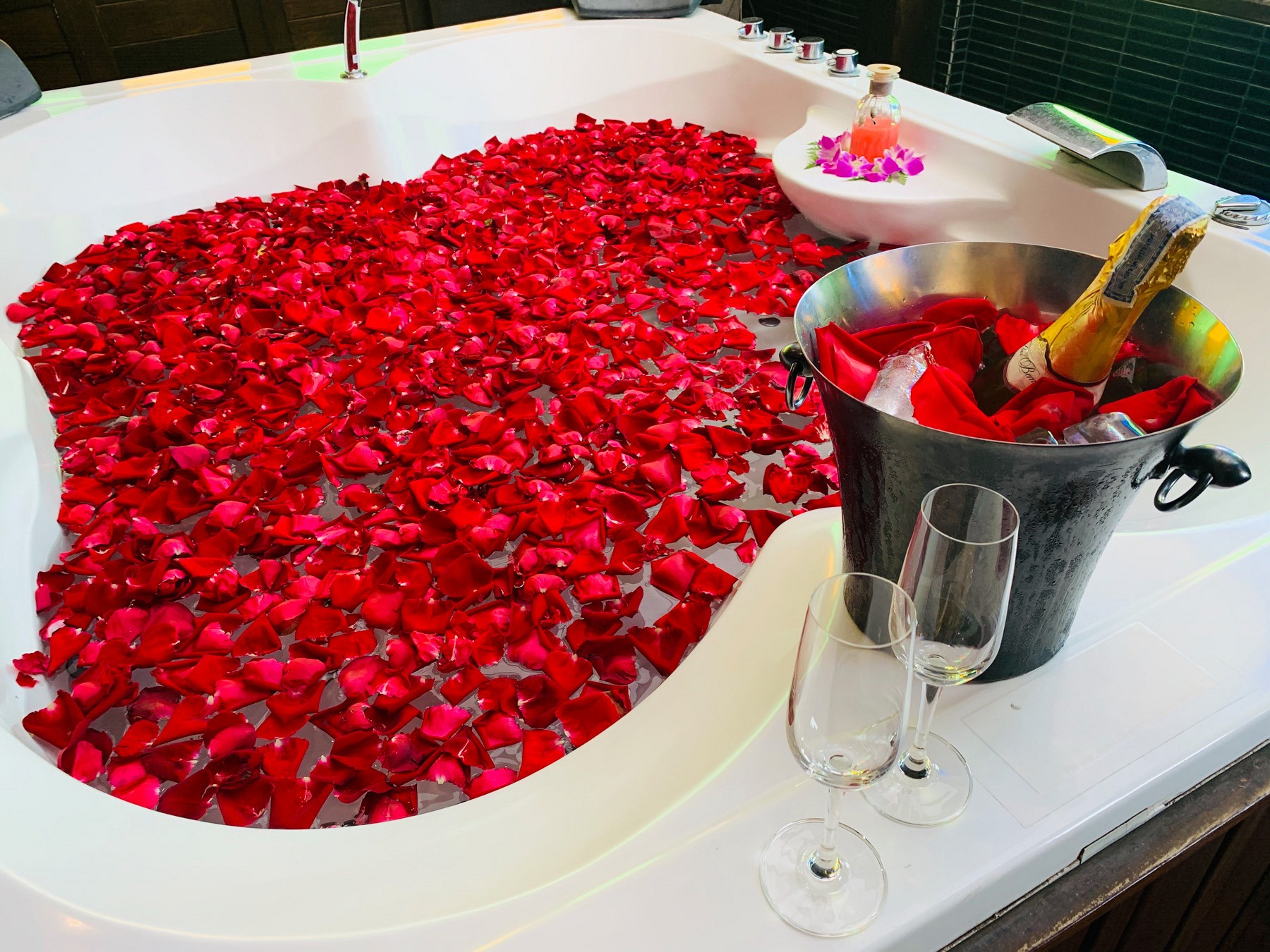 Singha Montra Signature Suite