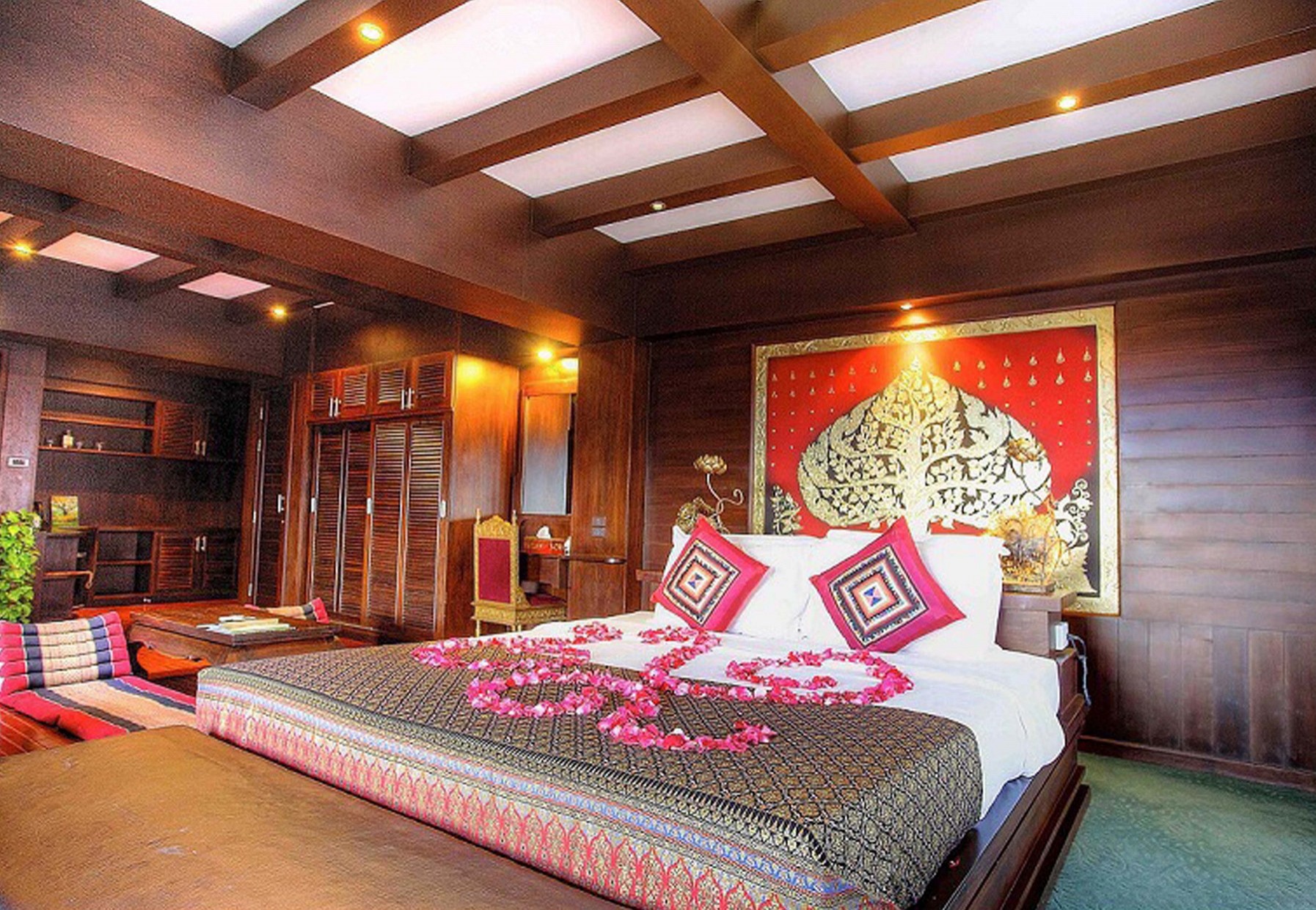 Singha Montra Signature Suite