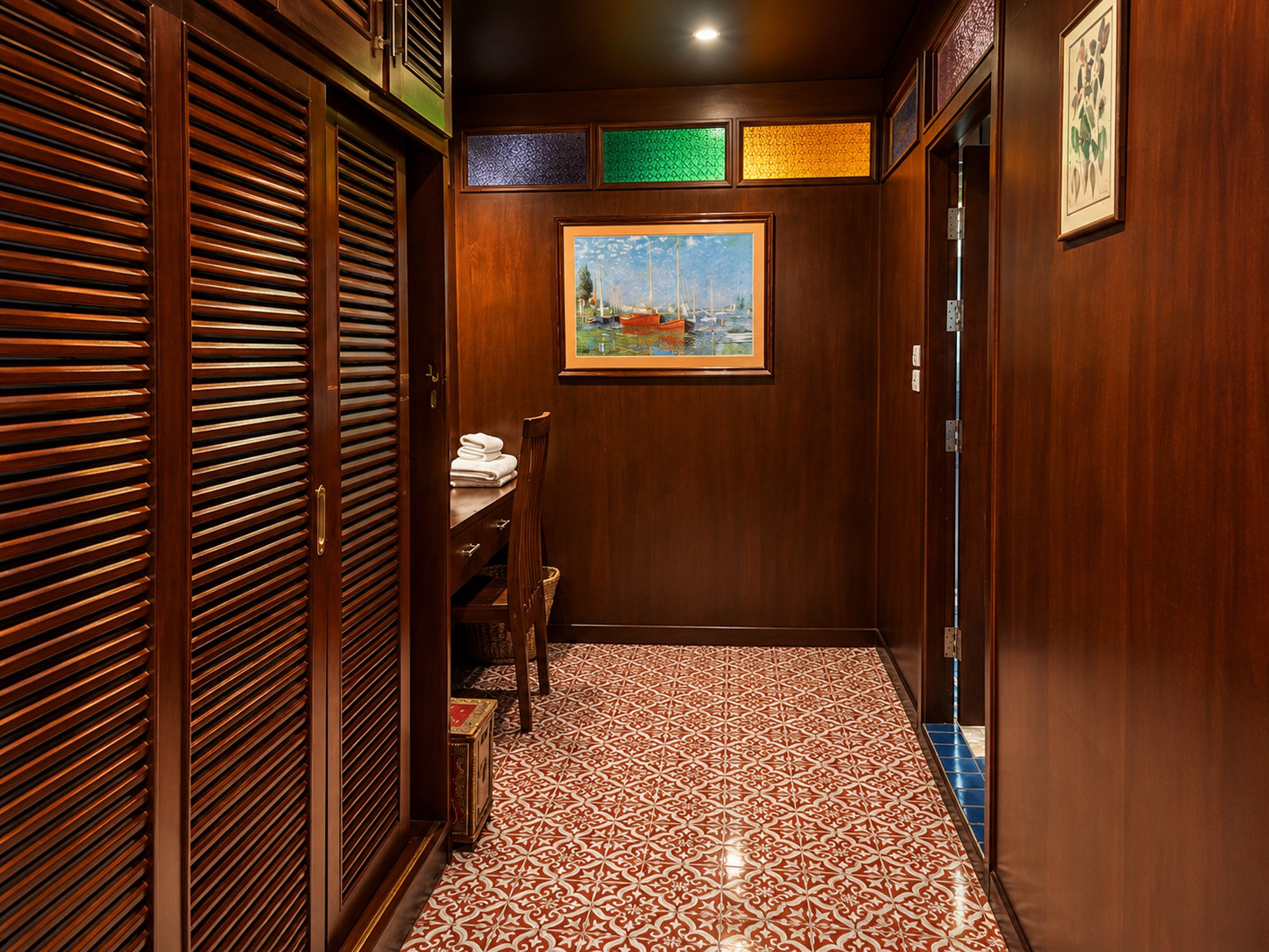 Lanna Jacuzzi Suite