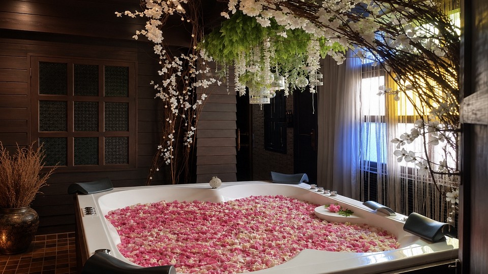 Honeymoon Nakara Suite with Balcony
