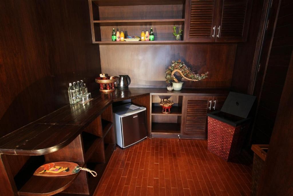 Honeymoon Skyroof Suite